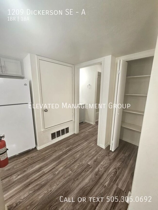 Building Photo - 1209 Dickerson Dr SE
