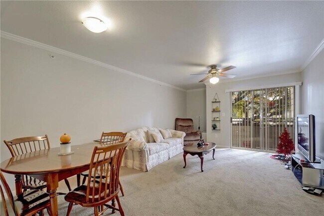 Building Photo - Centennial West Campus - Prime Time - 3BD/...