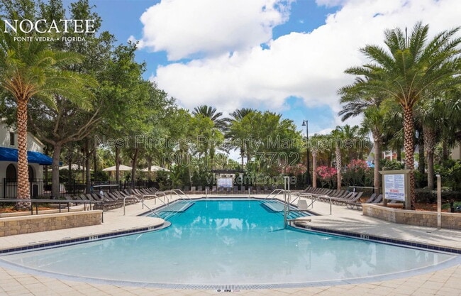 Building Photo - 628 Town Plaza Ave