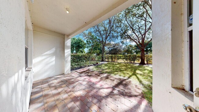 Building Photo - 1007 Grove Park Cir