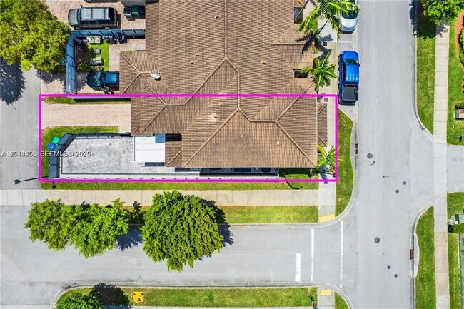 Building Photo - 27345 SW 142nd Ave