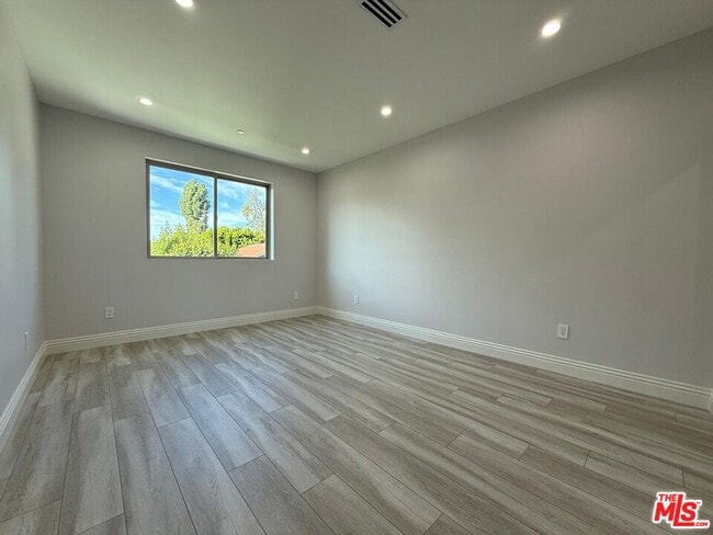 Building Photo - 6717 Sunnyslope Ave