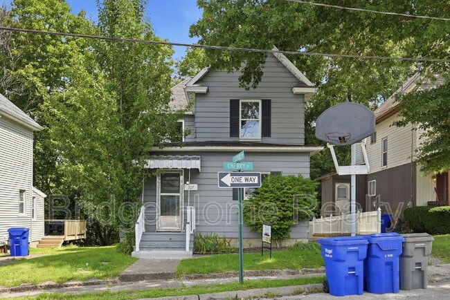 Building Photo - 507 Cherry St