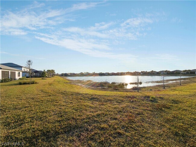 Building Photo - 18347 Ridgeline Dr