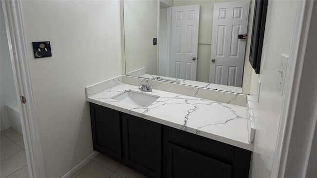 Building Photo - 7231 Brockington Dr
