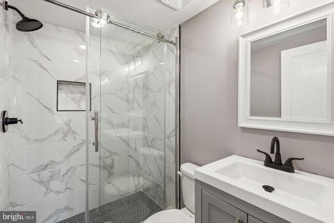 Building Photo - 2536 N Lee St