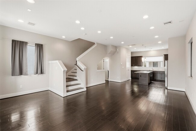 Building Photo - 1613 Milby St