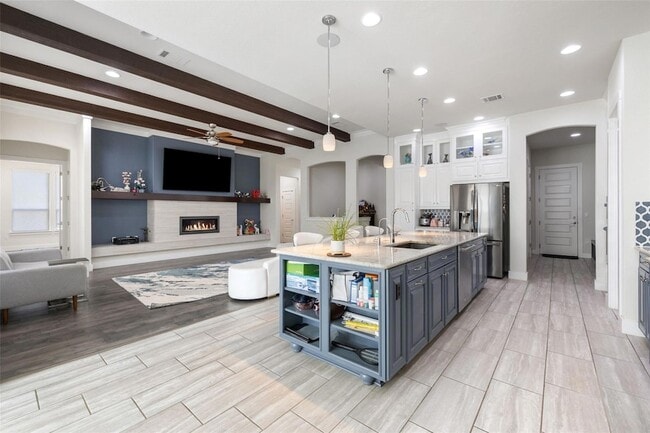 Building Photo - 16404 Horse Trap Ln