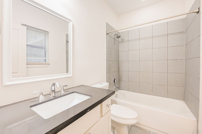 Building Photo - Sawyer Heights Luxury Living