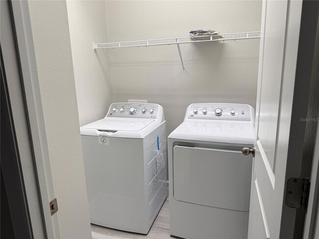 Building Photo - 14910 Harvest St