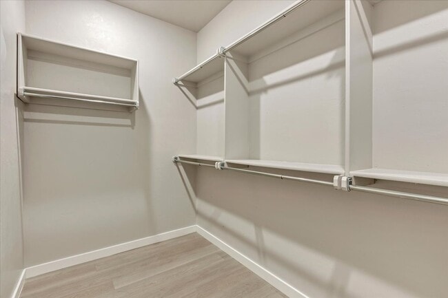 Building Photo - 414 N Tucker Ave