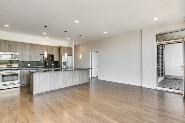Building Photo - 2351 N Seeley Ave