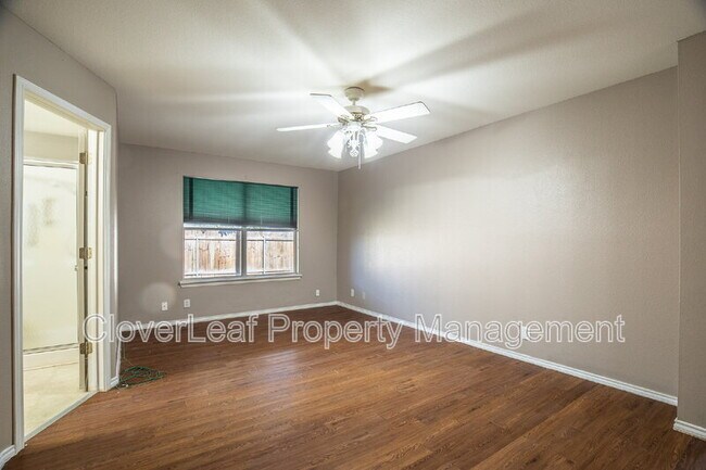 Building Photo - 9123 Valhalla