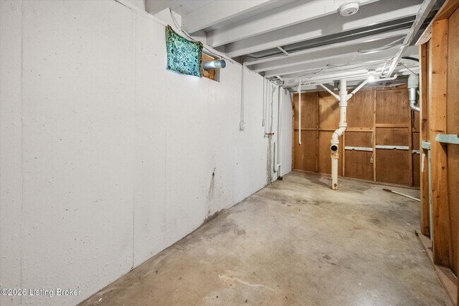 Building Photo - 5110 Red Fern Rd