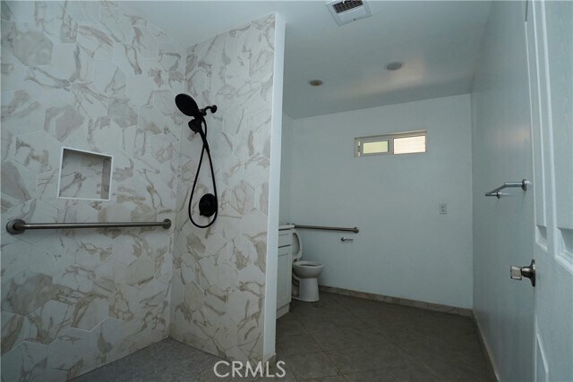 Building Photo - 33716 Hubbard Rd