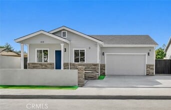 Building Photo - 610 W Hollyvale St