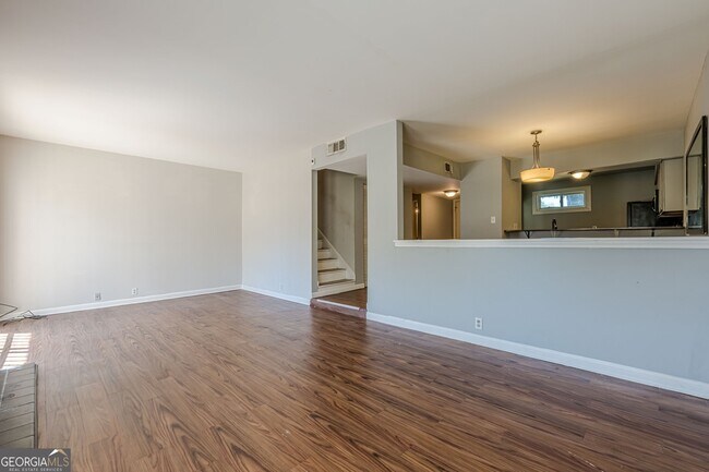 Building Photo - 2016 Oak Park Ln