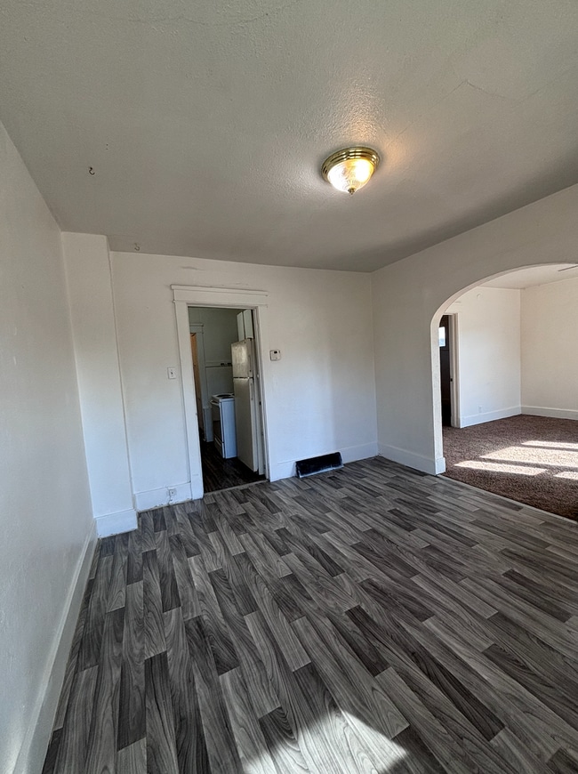 Building Photo - 720-730 W Benton St
