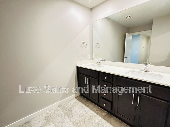 Building Photo - 2116 Camino Del Plaza Ln