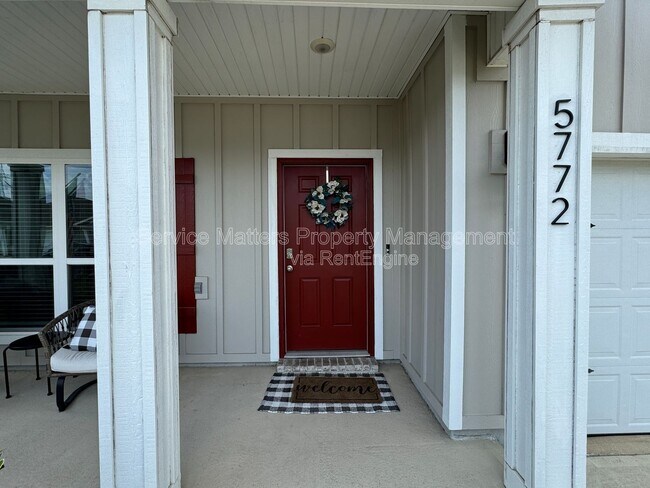 Building Photo - 5772 Danbury Blvd