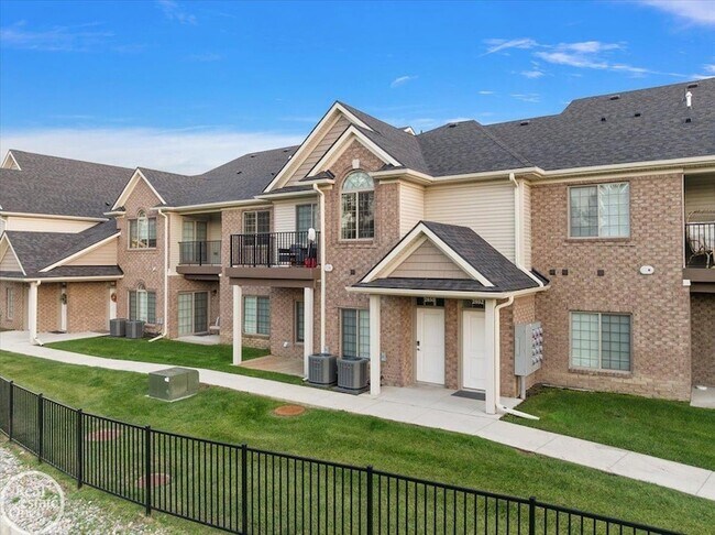 Building Photo - 2850 Barrington Square