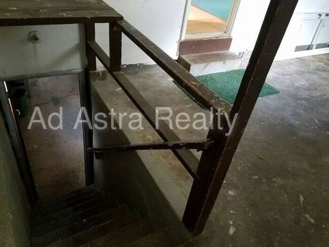 Building Photo - Very Nice 3 Bedroom 1 Bath Home in KCMO-Available in MAY!!