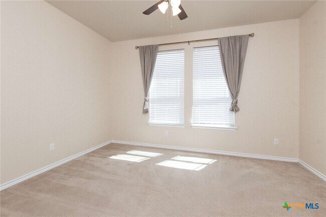 Building Photo - 3302 Vineyard Trail