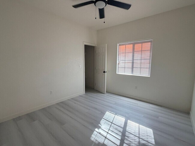Building Photo - Spacious 3-Bedroom Home With RV Parking       MOVE IN SPECIAL!