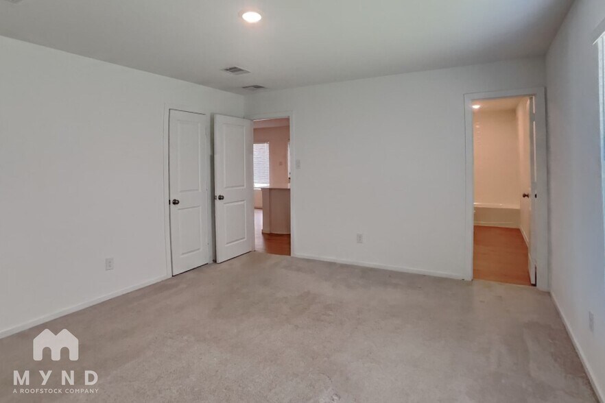 Building Photo - 18515 Cepagatti Dr