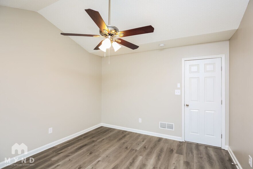 Building Photo - 374 Shoal Ct