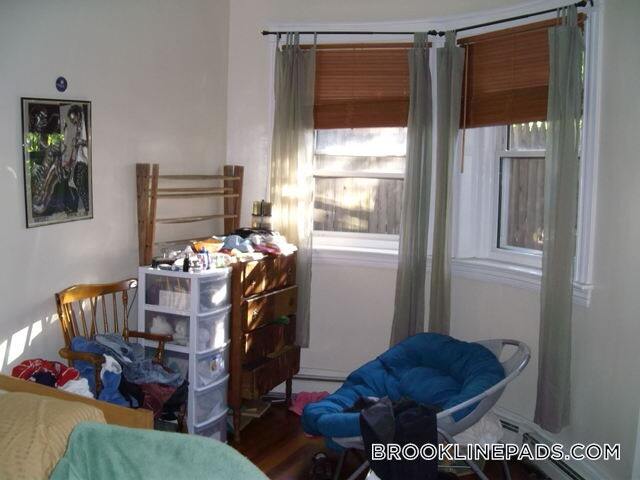 Building Photo - 208 Winthrop Rd