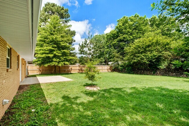 Building Photo - 850 W Kelley St