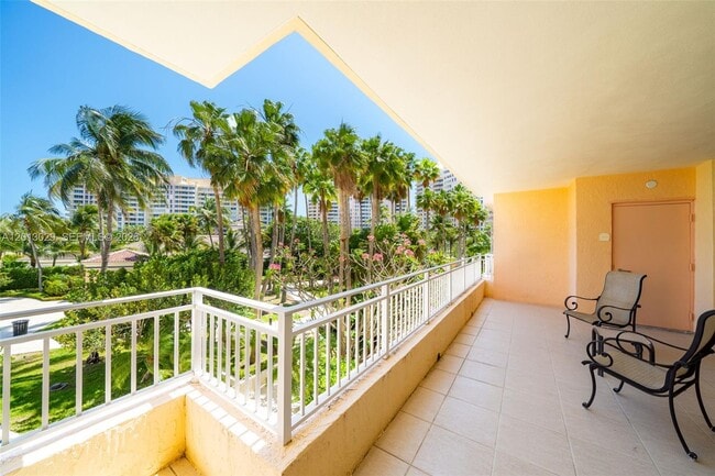 Building Photo - 791 Crandon Blvd