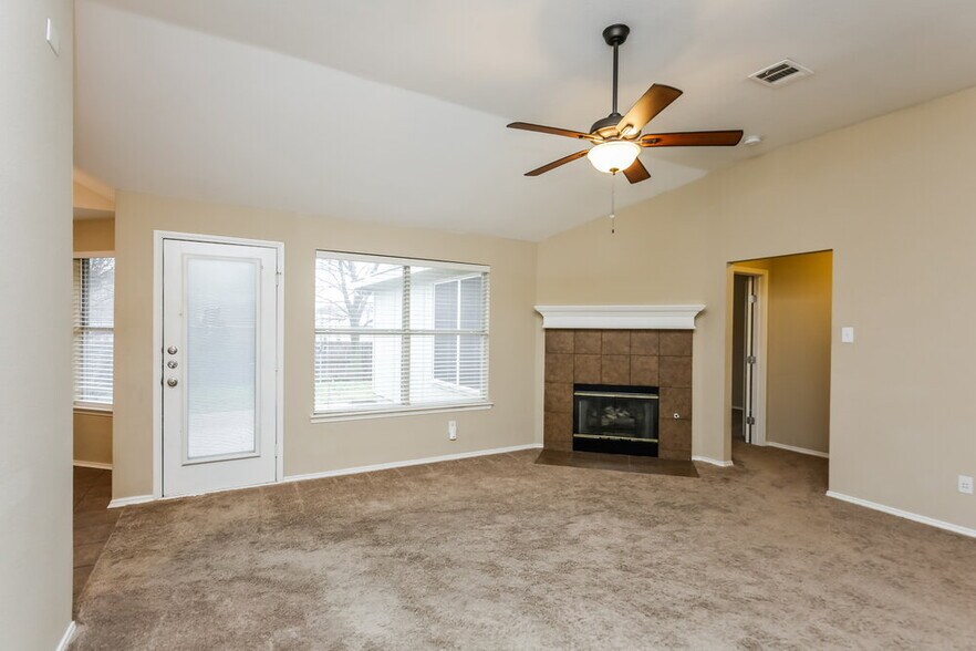 Building Photo - 1037 Harriman Dr