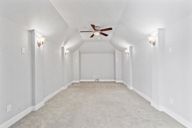 Building Photo - 138 Spanish Bluebell Dr