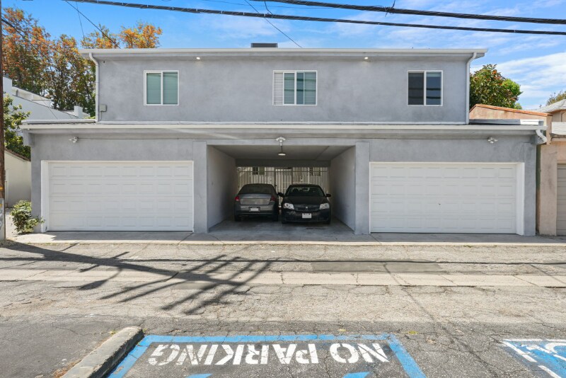 Building Photo - 14531 Dickens St