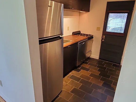 Building Photo - 403 23rd St