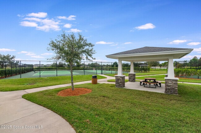 Building Photo - 3641 Gatlin Dr