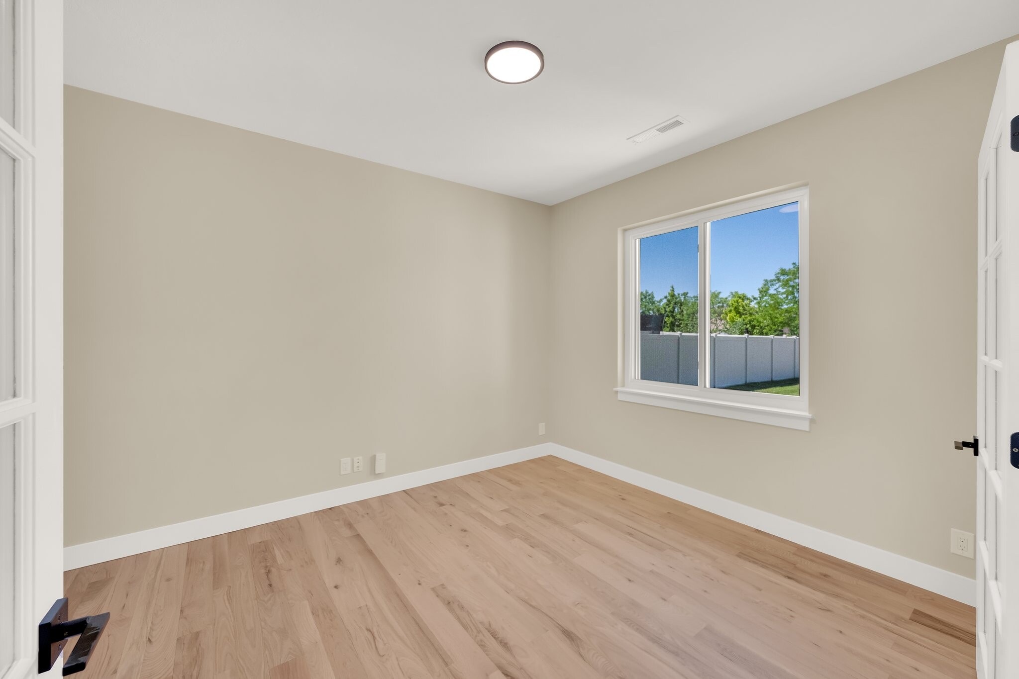Building Photo - 4333 W Park Hollow Ln