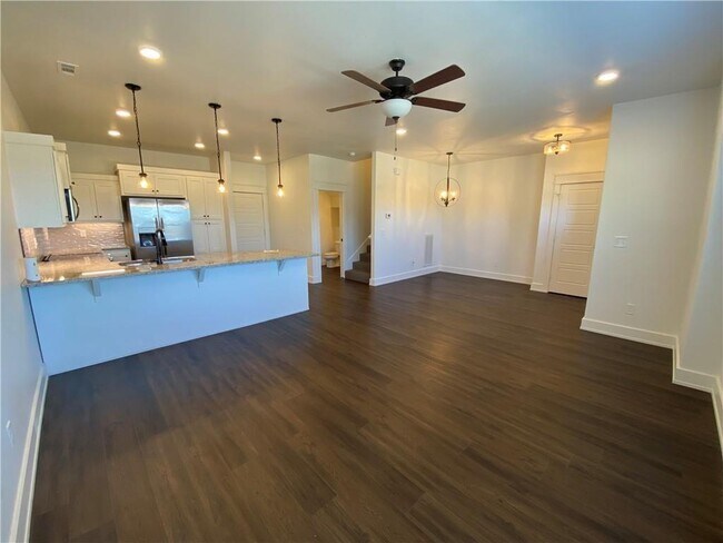 Building Photo - 2618 N Ward Dr