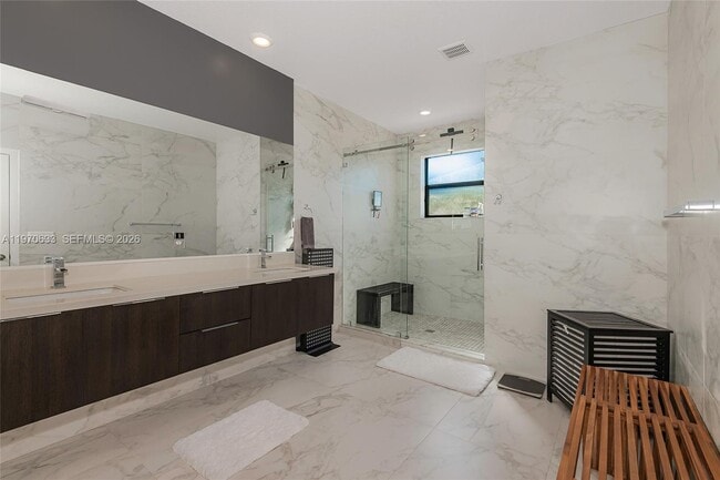 Building Photo - 7902 NW 105th Ct