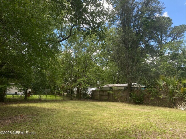 Building Photo - 2854 Wickwire St