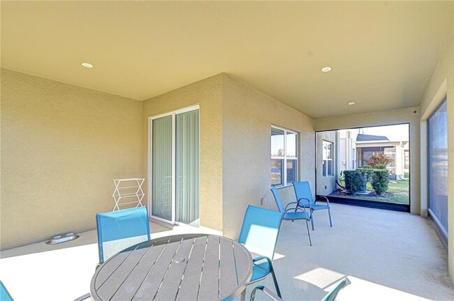 Building Photo - 10422 Gliding Eagle Wy