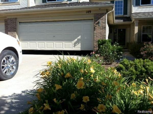 Building Photo - 149 S Vista