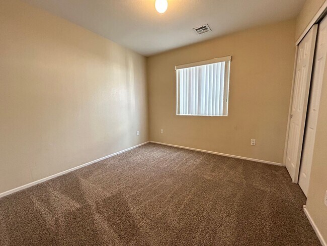 Building Photo - 3533 Terraza Mar Ave