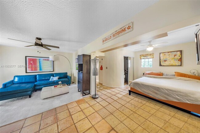 Building Photo - 1840 Tigertail Ave