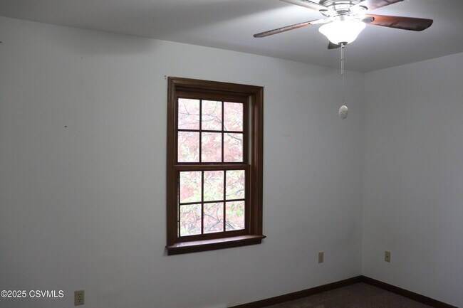 Building Photo - 108 Hawk Ridge Rd