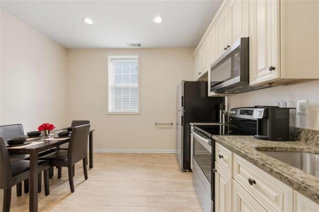 Building Photo - 5732 Vinings Pl Dr SE
