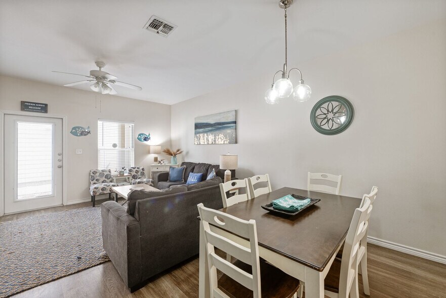 Primary Photo - 14810 Leeward Dr