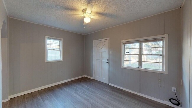 Building Photo - 4000 Margaret St